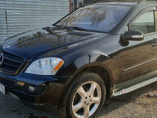2005 Mercedes-Benz M-Класс 500 II (W164), чёрный, 1290000 рублей, вид 3
