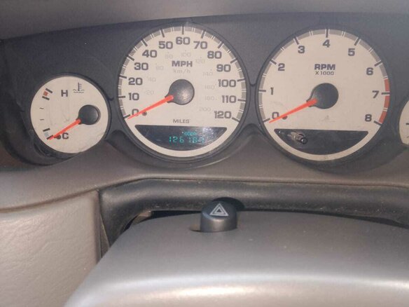 2003 Dodge Neon II, золотистый, 160000 рублей - вид 12