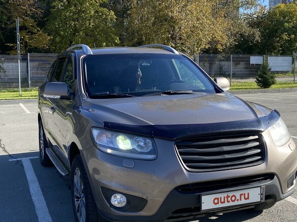 2010 Hyundai Santa Fe II Рестайлинг, коричневый, 1700000 рублей - вид 2