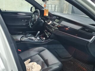 2013 BMW 5 серии 525d xDrive VI (F10/F11/F07) Рестайлинг, белый, 1850000 рублей, вид 4