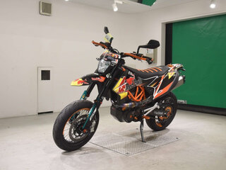 2021 KTM 690 SMC R, чёрный, 900000 рублей, вид 4