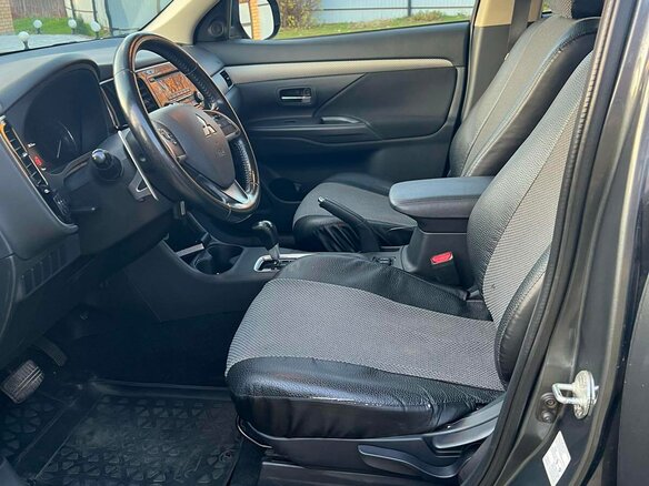 2013 Mitsubishi Outlander III, серый, 1530000 рублей - вид 4