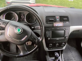 2013 Skoda Yeti I, красный, 700000 рублей, вид 5