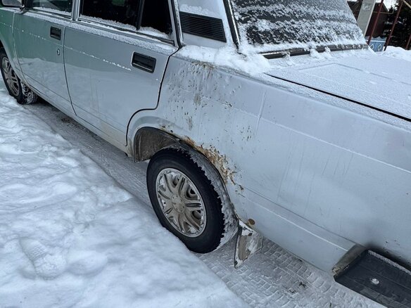 2010 Lada (ВАЗ) 2107, серебристый, 150000 рублей - вид 8