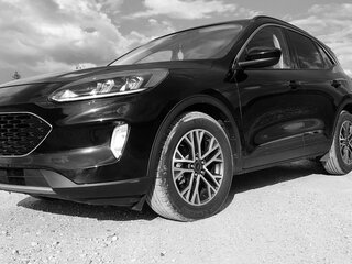 2020 Ford Escape IV, чёрный, 1940000 рублей, вид 4
