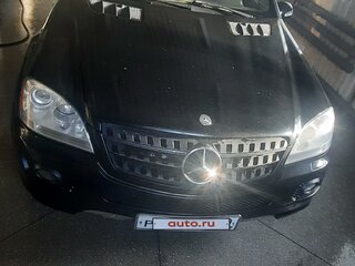 2005 Mercedes-Benz M-Класс 500 II (W164), чёрный, 1290000 рублей, вид 2