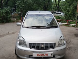 2001 Toyota Vitz I (P10), серебристый, 520000 рублей, вид 2