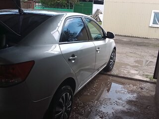 2012 Kia Cerato 6-speed II, серебристый, 700000 рублей, вид 4
