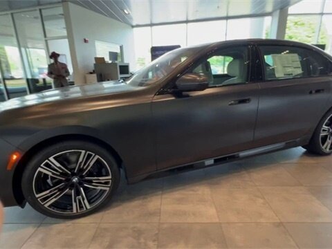 Открыть фотографии: BMW 7 серии VII (G70)