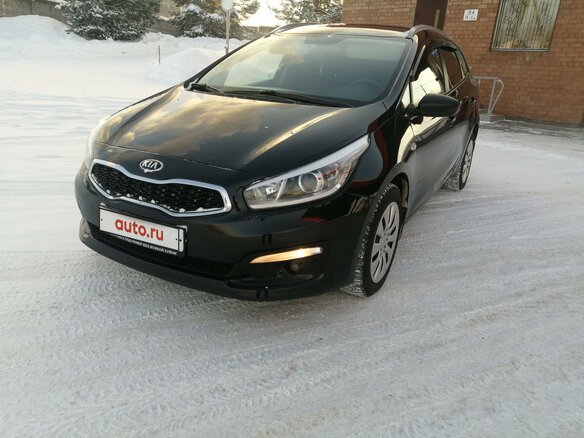 2017 Kia Ceed II Рестайлинг, чёрный, 950000 рублей - вид 2