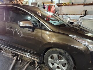 2011 Peugeot 3008 I, коричневый, 1200000 рублей, вид 3
