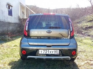 2019 Kia Soul II Рестайлинг, серебристый, 1600000 рублей, вид 4