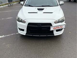 2011 Mitsubishi Lancer X Рестайлинг, белый, 900000 рублей, вид 2