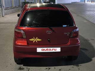 2001 Toyota Vitz I (P10), красный, 345000 рублей, вид 4