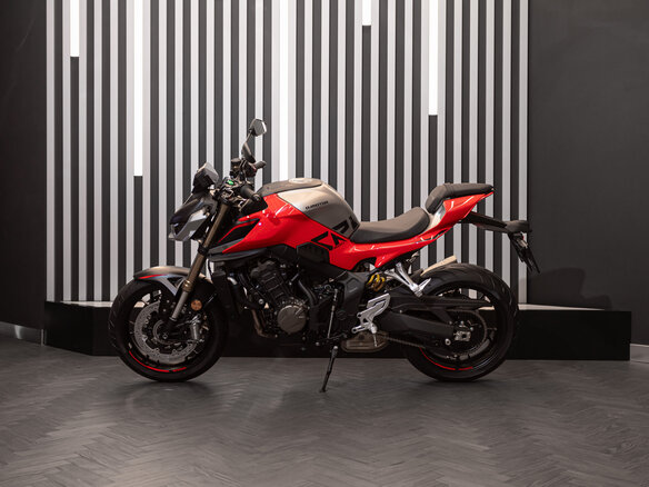 2026 QJMotor SRK 800, красный, 820000 рублей - вид 5