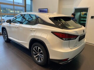 2020 Lexus RX 300 IV Рестайлинг, белый, 5500000 рублей, вид 2