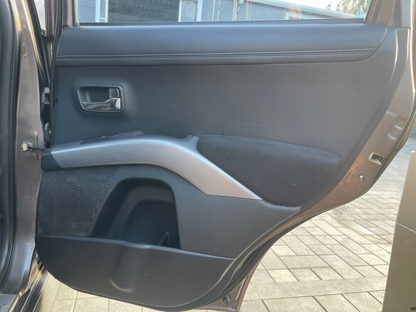 2012 Mitsubishi Outlander II Рестайлинг, коричневый, 1390000 рублей - вид 15