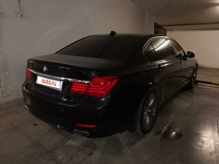 2010 BMW 7 серии Long 750Li xDrive V (F01/F02/F04), чёрный, 1400000 рублей, вид 3