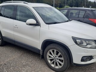 2011 Volkswagen Tiguan I Рестайлинг, белый, 1400000 рублей, вид 3