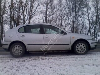 1999 SEAT Leon I, серебристый, 350000 рублей, вид 5
