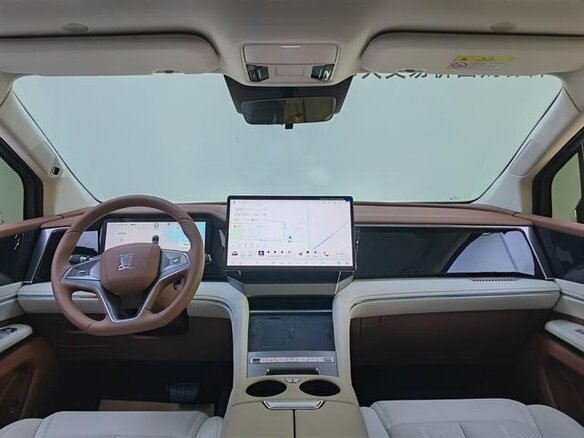 2025 BYD Xia (M9) 20.39 kWh, чёрный, 4050000 рублей - вид 8