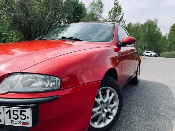 2002 Alfa Romeo 147 I, красный, 660000 рублей - вид 10