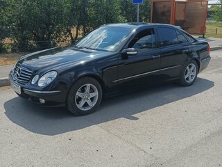 2004 Mercedes-Benz E-Класс 220 III (W211, S211), чёрный, 1200000 рублей, вид 2
