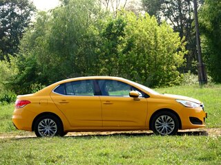 2013 Citroen C4 II, жёлтый, 886000 рублей, вид 3