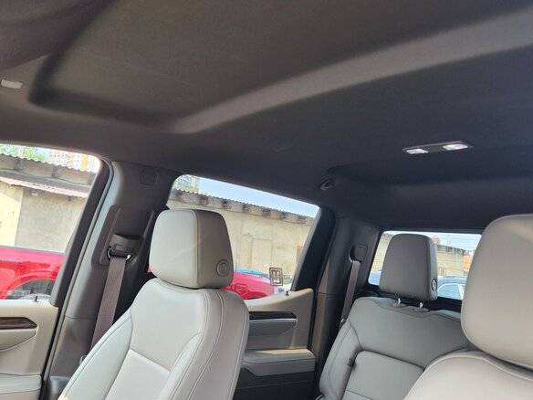 2022 Chevrolet Silverado Crew Cab IV (T1XX) Рестайлинг, белый, 5610000 рублей - вид 13