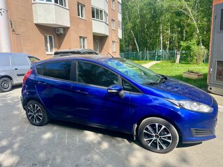 2016 Ford Fiesta Mk6 Рестайлинг, синий, 870000 рублей, вид 3