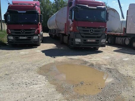 2015 Mercedes-Benz Actros, красный, 4250000 рублей, вид 4