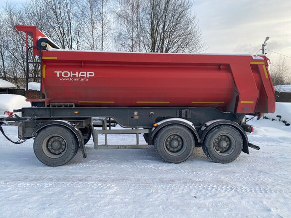 2022 Тонар 8579, красный, 2900000 рублей