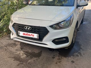 2018 Hyundai Solaris II, белый, 900000 рублей, вид 2