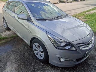 2015 Hyundai Solaris I Рестайлинг, серебристый, 1250000 рублей, вид 2