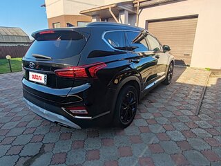 2019 Hyundai Santa Fe IV, чёрный, 2550000 рублей, вид 4