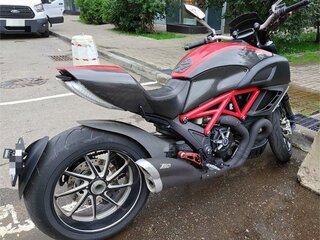 2013 Ducati Diavel Carbon, красный, 950000 рублей, вид 1