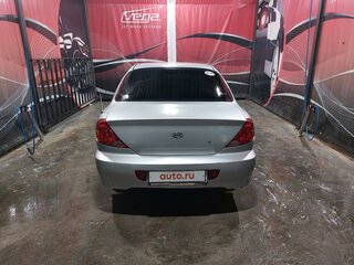 2006 Kia Spectra I Рестайлинг 2, серебристый, 280000 рублей, вид 3