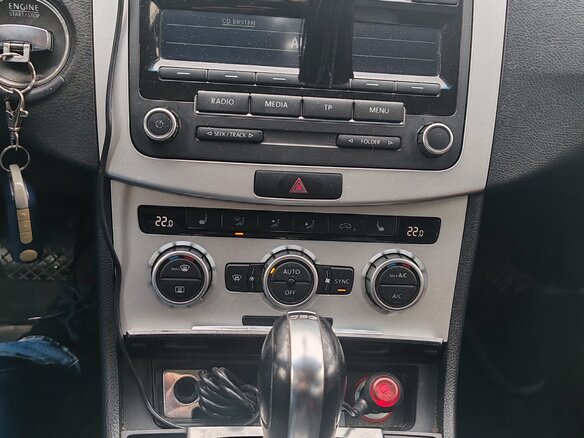 2012 Volkswagen Passat B7, серебристый, 900000 рублей - вид 5