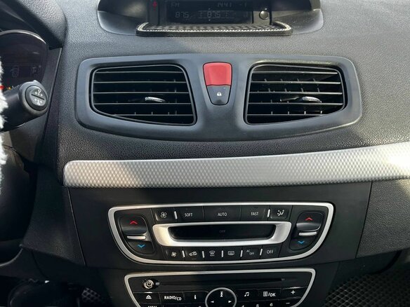 2011 Renault Fluence I, белый, 890000 рублей - вид 9