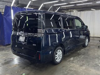 2019 Toyota Voxy III (R80) Рестайлинг, синий, 2289000 рублей, вид 4