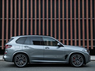 2025 BMW X5 40d IV (G05/G18) Рестайлинг, серый, 15500000 рублей, вид 5