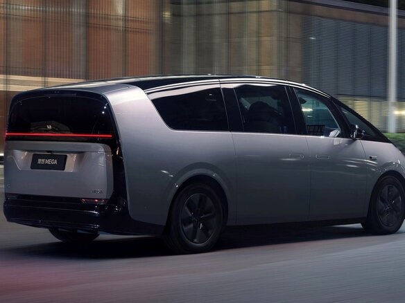 2024 Li Auto (Lixiang) Mega I, серебристый - вид 5