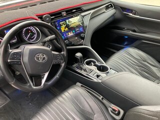2020 Toyota Camry VIII (XV70), чёрный, 2450000 рублей, вид 5