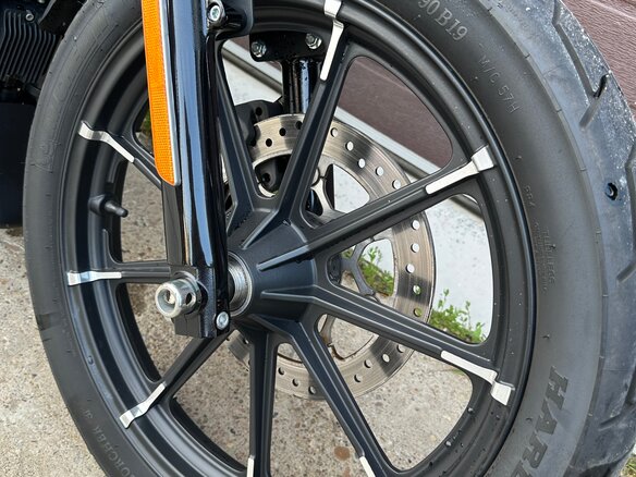 2020 Harley-Davidson Sportster 883, чёрный, 1390000 рублей - вид 13
