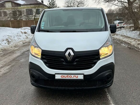 2018 Renault Trafic, белый, 1870245 рублей - вид 4