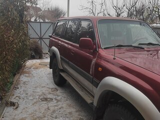 1995 Toyota Land Cruiser 80 Series Рестайлинг, красный, 1750000 рублей, вид 3