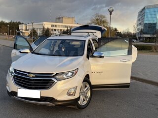 2018 Chevrolet Equinox III, белый, 1400000 рублей, вид 1