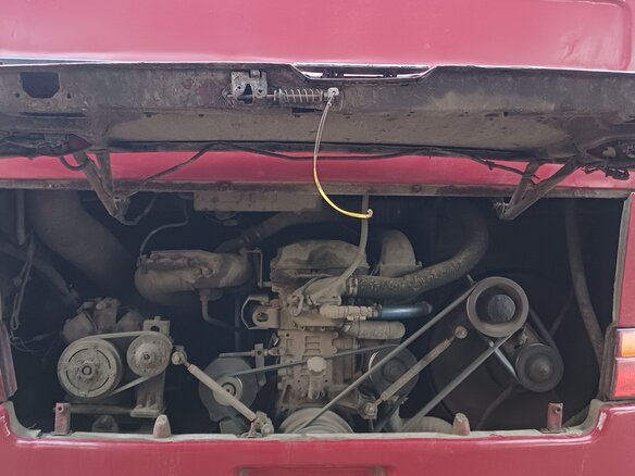 2008 Kia Granbird, пурпурный, 1600000 рублей - вид 4