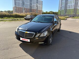 2011 Mercedes-Benz E-Класс 200 7G-Tronic IV (W212, S212, C207), чёрный, 1136000 рублей, вид 3
