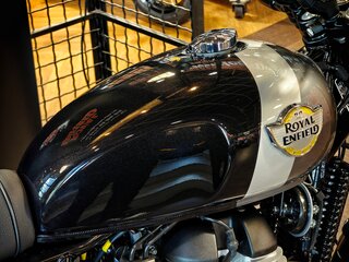 2026 Royal Enfield Bear 650, серебристый, 737000 рублей, вид 5